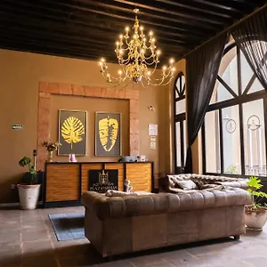hotel-plaza-de-armas.hotels-in-queretaro.com/